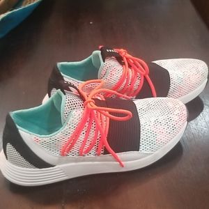 Under Armour tennis shoes